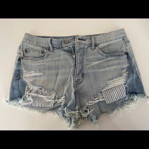 American Eagle Hi-Rise Vintage Festival Short